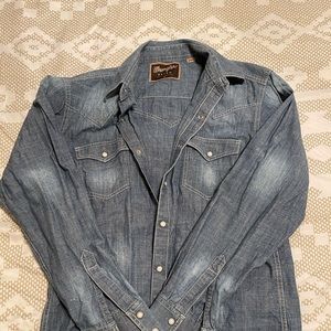 Wrangler denim shirt!
